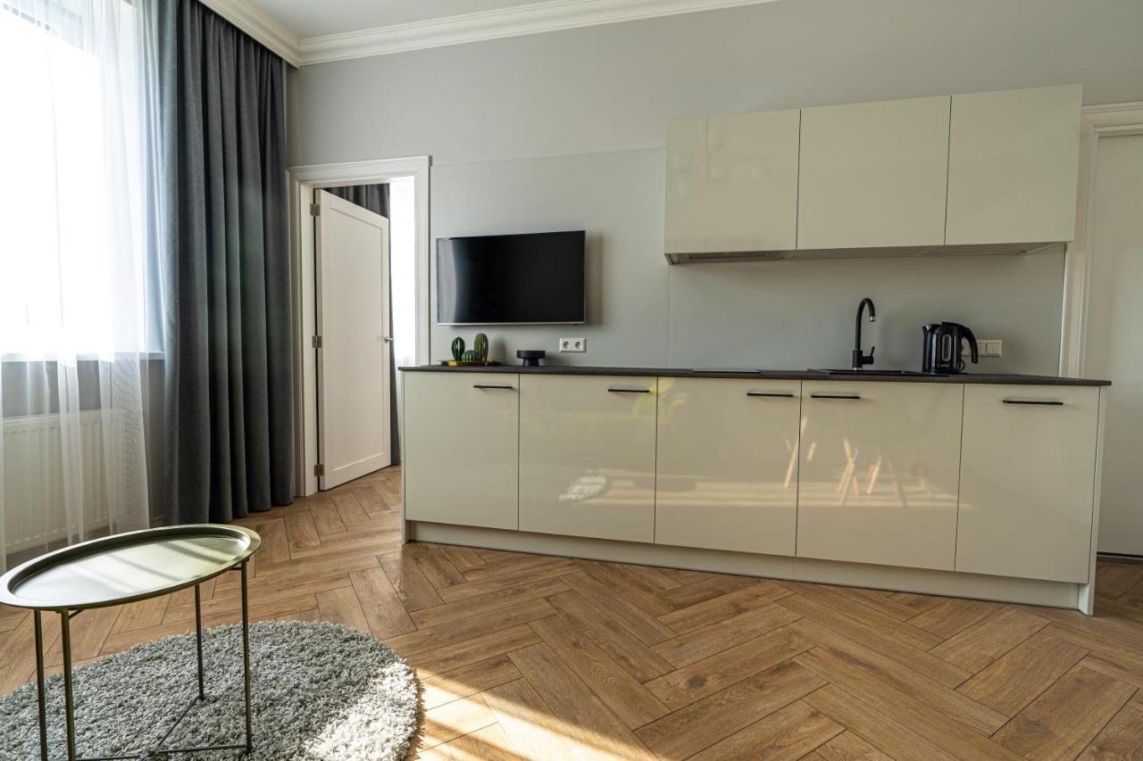 Wonderful Apartment In The Heart Of Kaunas Center Bagian luar foto