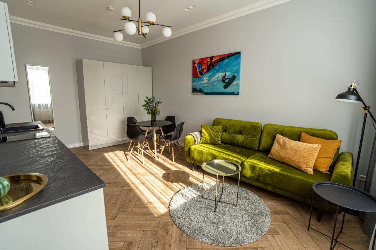 Wonderful Apartment In The Heart Of Kaunas Center Bagian luar foto